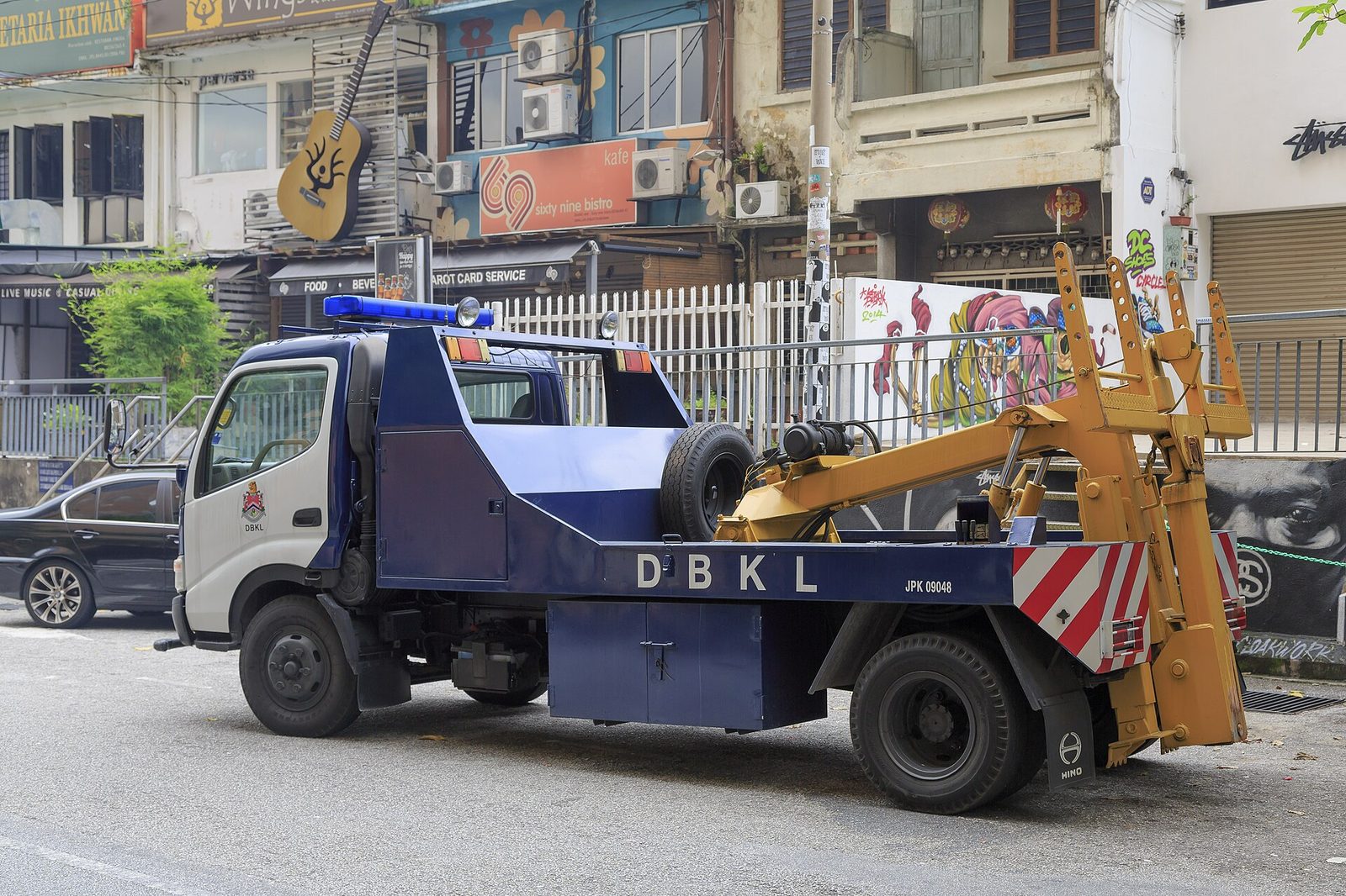 Trak tunda sedia untuk perkhidmatan kecemasan